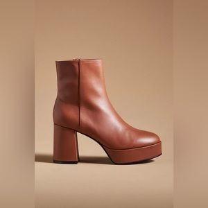 Like-NEW Bibi Lou Platform Ankle Boots (size 8)